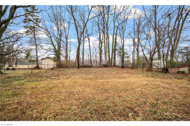 1422 Valley Ridge Drive, High Point, NC 27260