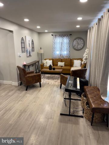 30 OVERINGTON AVE, Clementon, NJ 08021