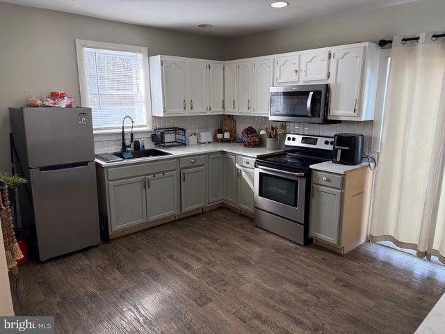 30 OVERINGTON AVE, Clementon, NJ 08021