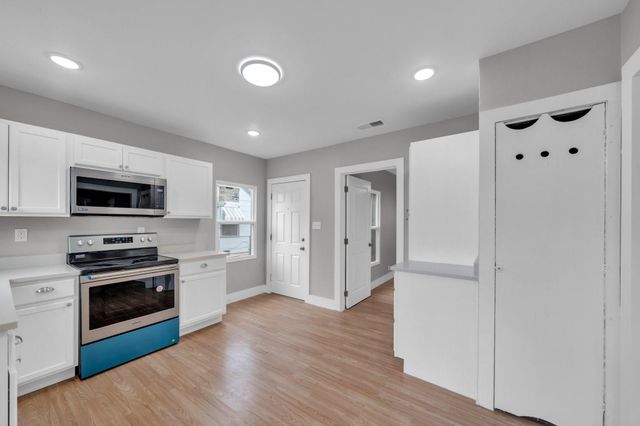 812 E Robert Street, Fort Worth, TX 76104