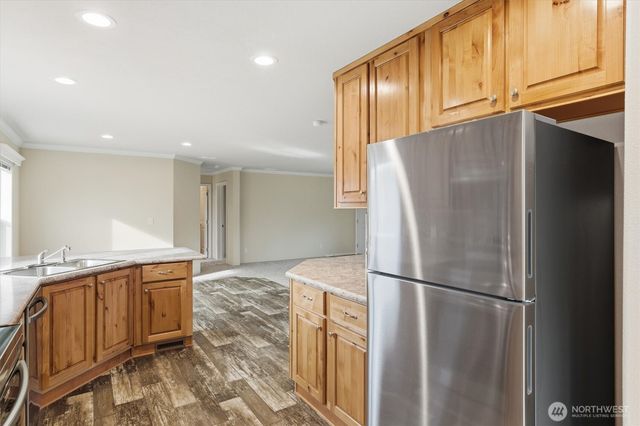 601 Helton Street, Castle Rock, WA 98611