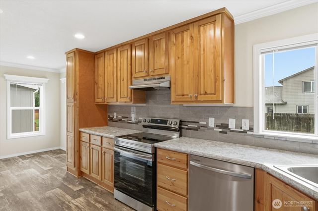 601 Helton Street, Castle Rock, WA 98611