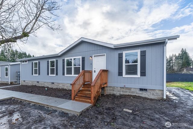 601 Helton Street, Castle Rock, WA 98611