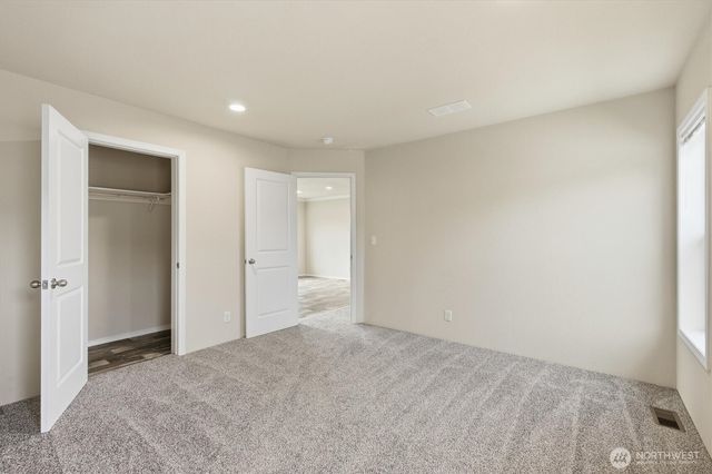 601 Helton Street, Castle Rock, WA 98611