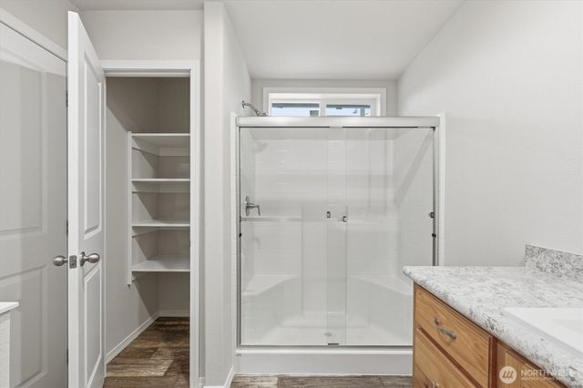 601 Helton Street, Castle Rock, WA 98611