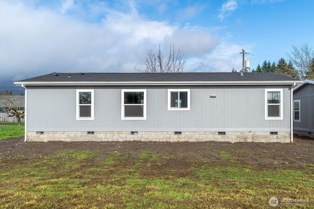 601 Helton Street, Castle Rock, WA 98611