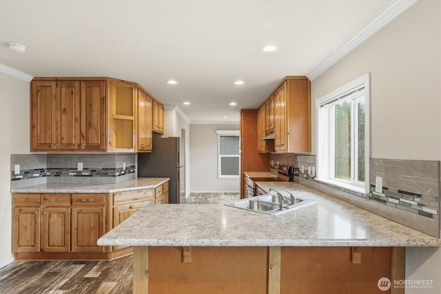601 Helton Street, Castle Rock, WA 98611