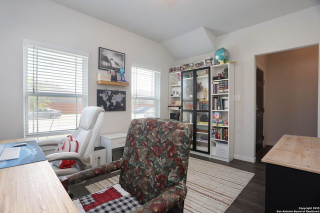 4243 W Vasquez Cir, Converse, TX 78109