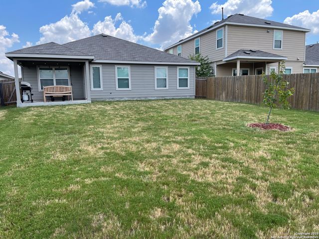 4243 W Vasquez Cir, Converse, TX 78109