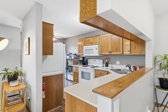 4289 Centerville Road, Vadnais Heights, MN 55127