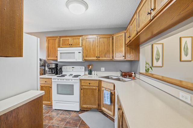 4289 Centerville Road, Vadnais Heights, MN 55127