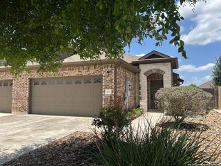 692 Creekside, New Braunfels, TX 78130