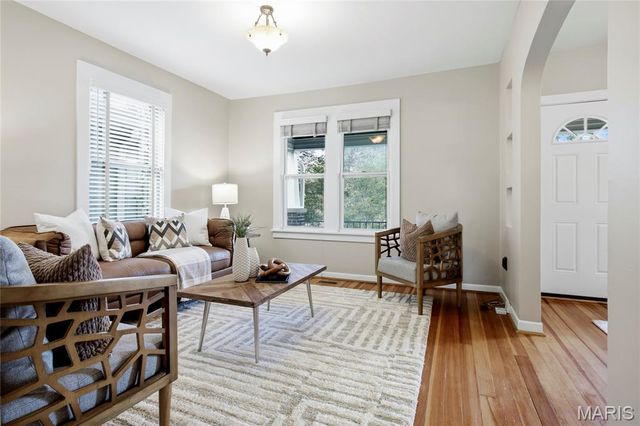 3472 Macklind Avenue, St Louis, MO 63139