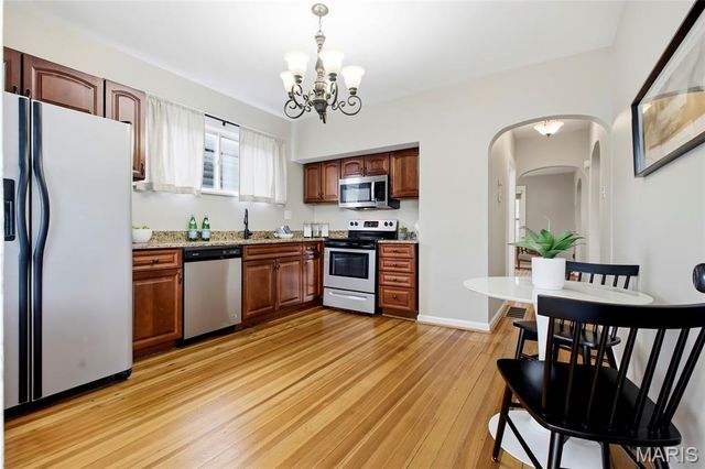 3472 Macklind Avenue, St Louis, MO 63139