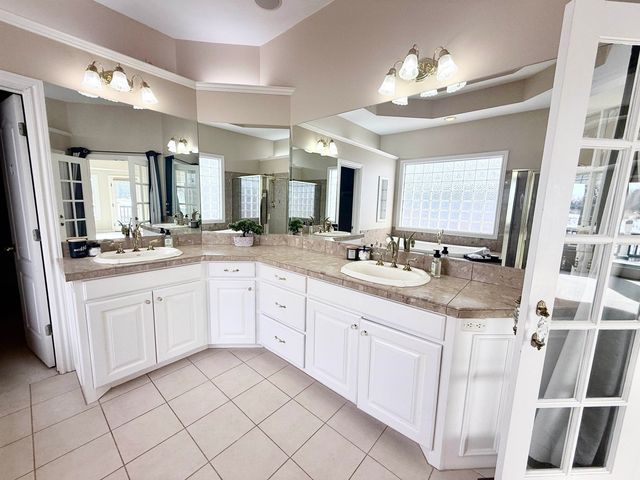 1005 Terradyne Cir, Andover, KS 67002