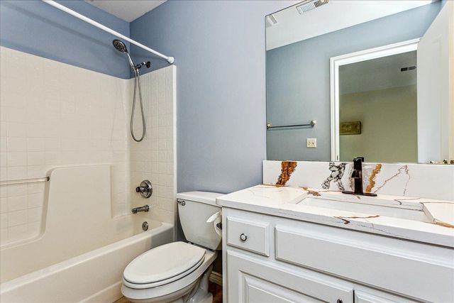 1005 Terradyne Cir, Andover, KS 67002