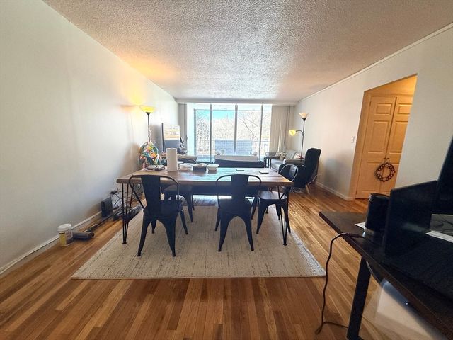 33 Pond Ave 320, Brookline, MA 02445