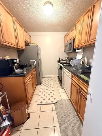 33 Pond Ave 320, Brookline, MA 02445