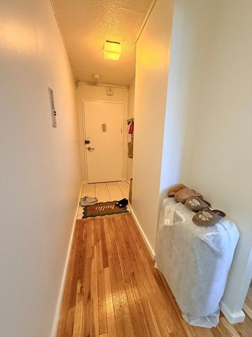 33 Pond Ave 320, Brookline, MA 02445