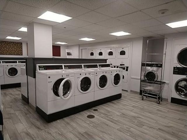 33 Pond Ave 320, Brookline, MA 02445