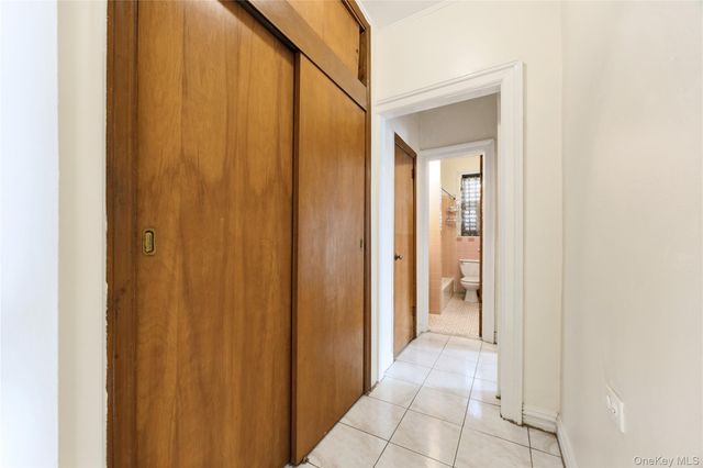 2922 Barnes Avenue 5L, Bronx, NY 10467