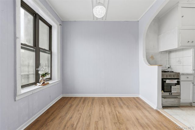 2922 Barnes Avenue 5L, Bronx, NY 10467