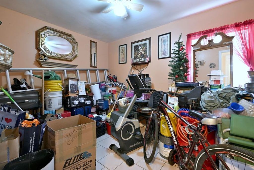 Image 18 of property listing at 236 E Armitage Avenue, Northlake, IL 60164
