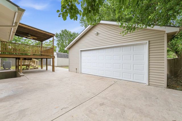 2935 S Richmond Ave, Wichita, KS 67217