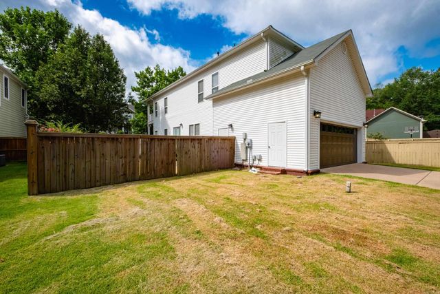 23 Deerberry Forest Circle, Little Rock, AR 72211