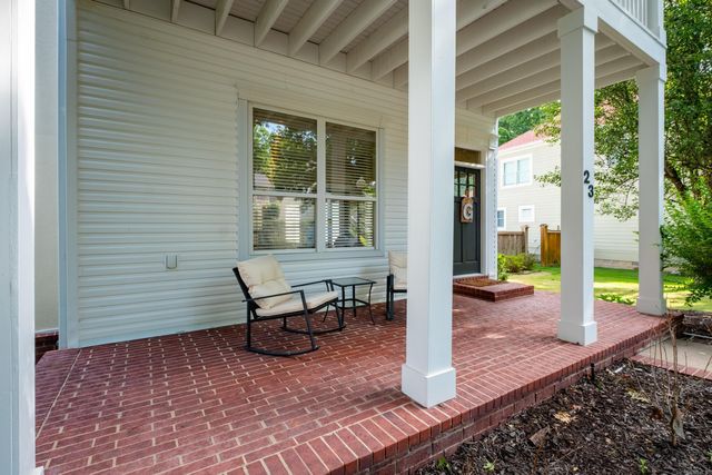 23 Deerberry Forest Circle, Little Rock, AR 72211