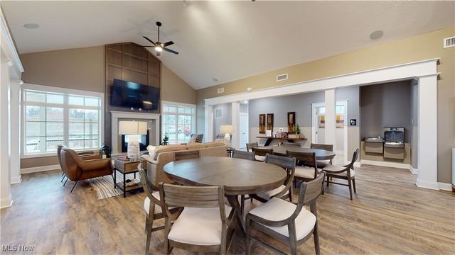 4304 Evergreen Court 61, North Canton, OH 44720