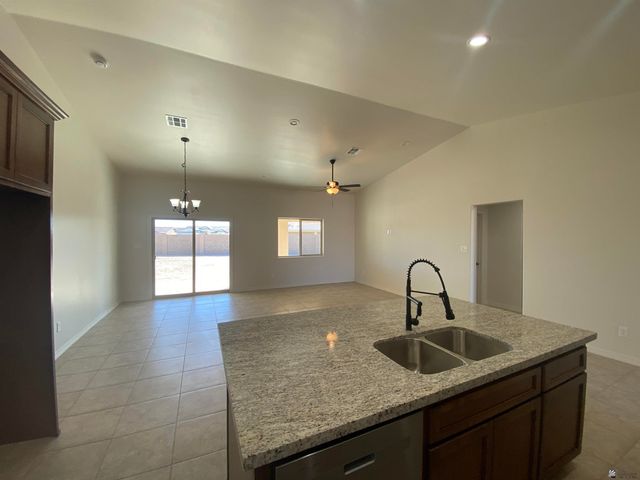 12673 S 50 Dr, Yuma, AZ 85367
