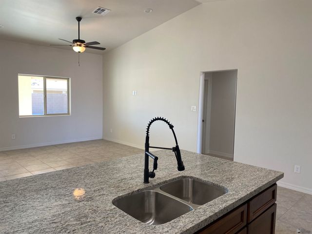 12673 S 50 Dr, Yuma, AZ 85367