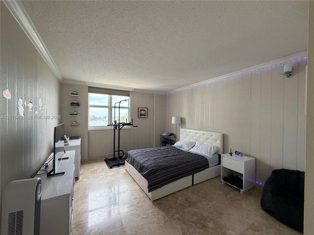 5077 NW 7th Street 1202, Miami, FL 33126