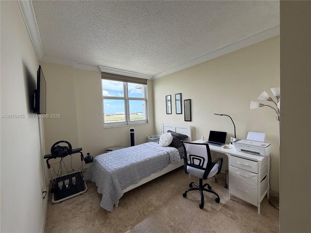 5077 NW 7th Street 1202, Miami, FL 33126