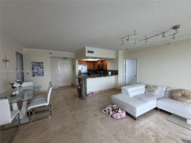 5077 NW 7th Street 1202, Miami, FL 33126
