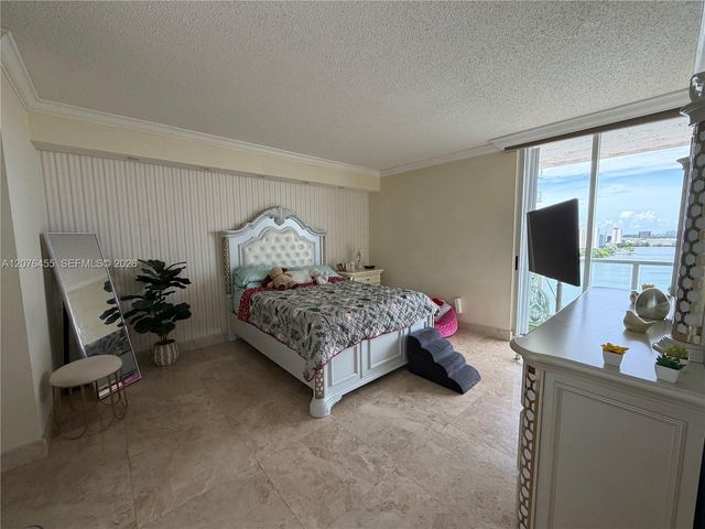 5077 NW 7th Street 1202, Miami, FL 33126