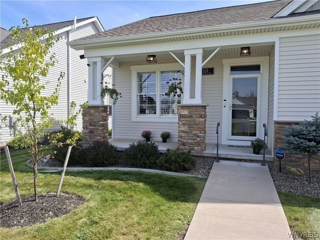 113 Thompson Lane, Canandaigua City, NY 14424