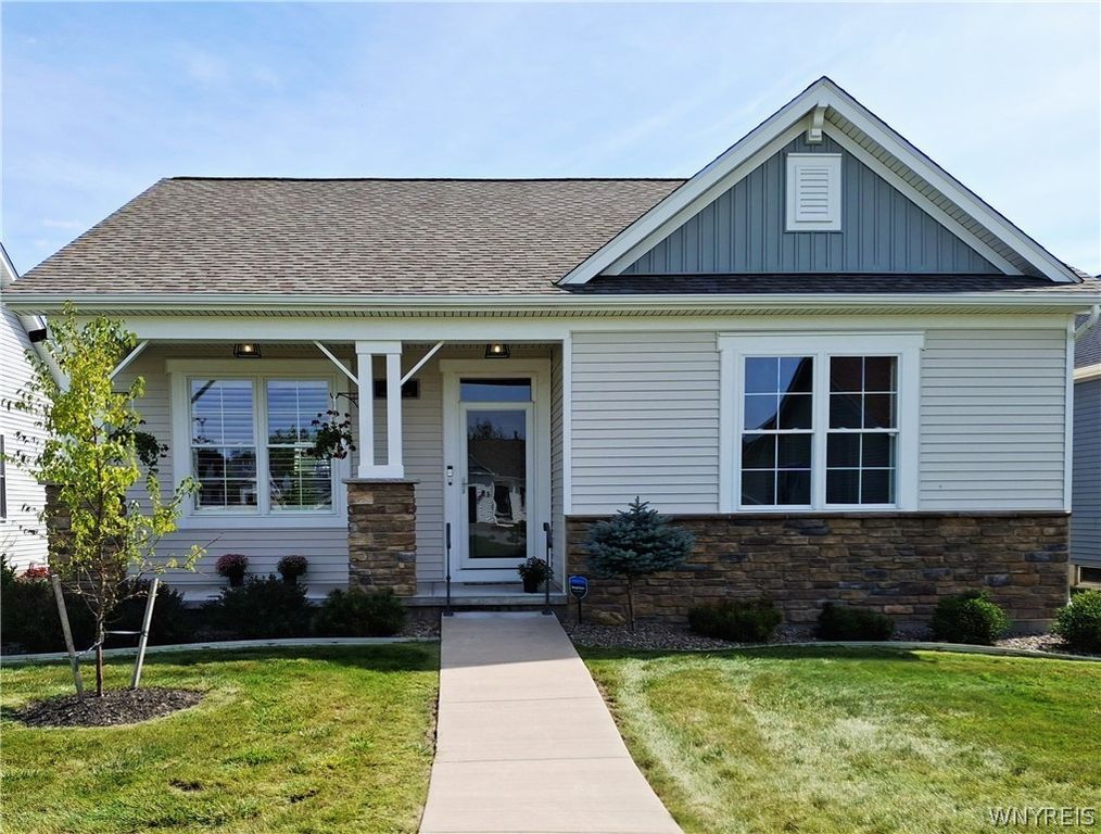 113 Thompson Lane, Canandaigua City, NY 14424