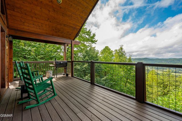 3813 Glenview Way, Sevierville, TN 37862