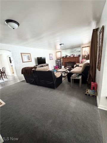 2632 Chestnut Street, Steubenville, OH 43932