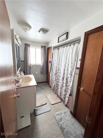 2632 Chestnut Street, Steubenville, OH 43932