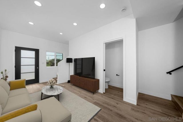 4128 32 Thorn St, San Diego, CA 92105