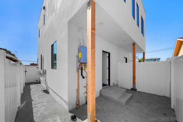 4128 32 Thorn St, San Diego, CA 92105