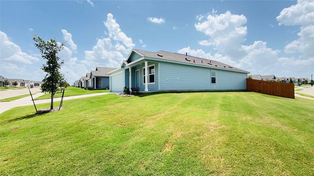 234 Hidden Meadows Drive, Sherman, TX 75092