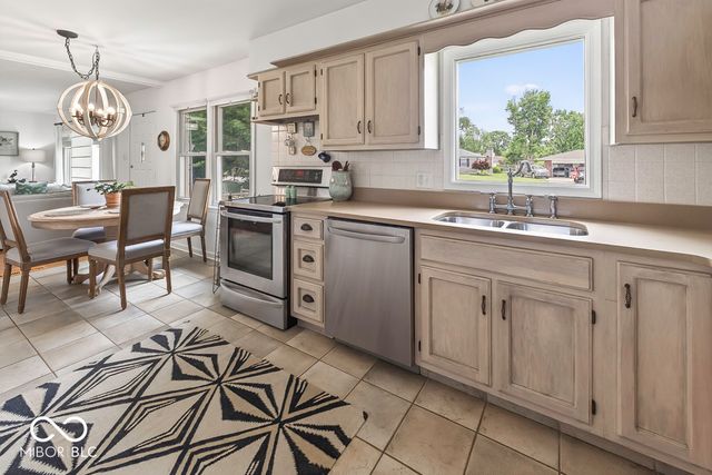 1620 Southview Drive, Indianapolis, IN 46227