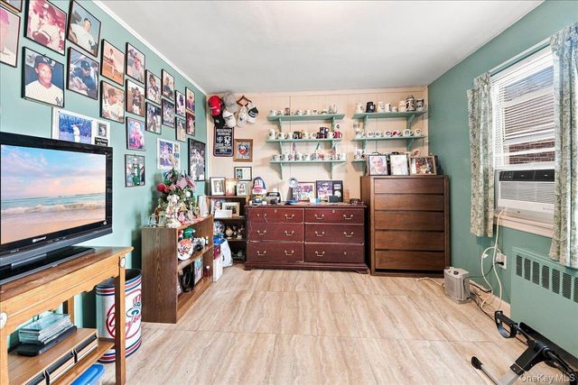 1563 Merry Avenue, Bronx, NY 10461