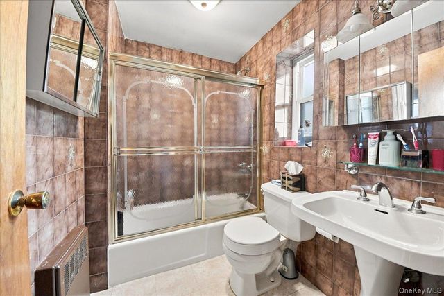 1563 Merry Avenue, Bronx, NY 10461
