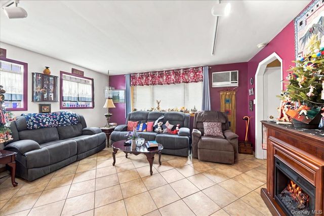 1563 Merry Avenue, Bronx, NY 10461