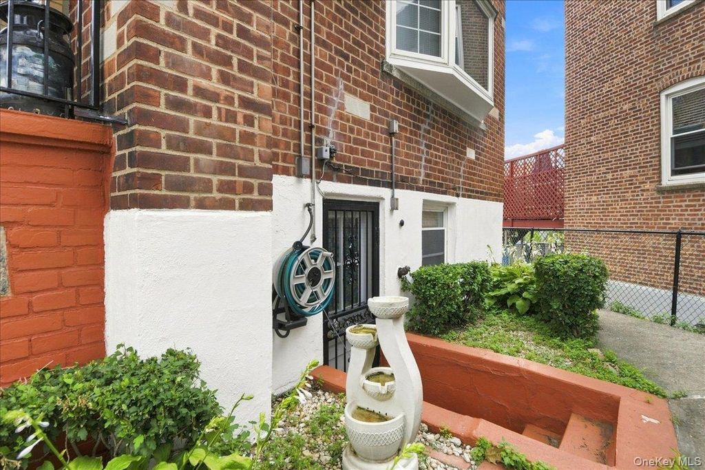 1563 Merry Avenue, Bronx, NY 10461 — photo 5